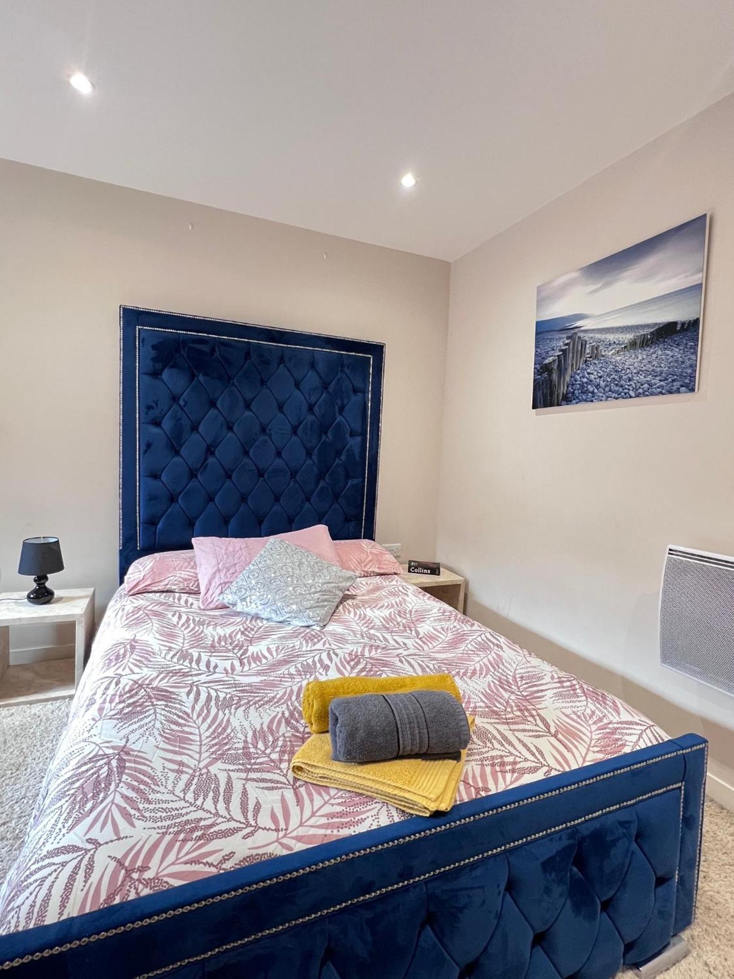 Great City Centre Getaway Apartment 2 Bed Near The Beach And Shopping Area Swansea Exterior photo